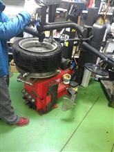 タイヤ交換からの車検へ。