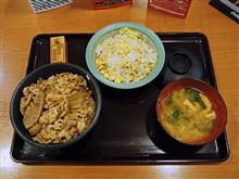 西名阪道天理PA上り　プレミアム牛めし+生野菜（計５６０円）