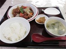 今日のランチも、「孔子膳堂」黒酢酢豚定食 800円