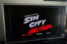 太陽も朽ち果て、闇に抱かれた街シン・シティ!!