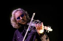 元U.K.のEddie JobsonがMarc BonillaとJohn Wetton &amp; Keith Emersonの追悼Liveを計画