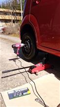 モコのタイヤ交換や洗車