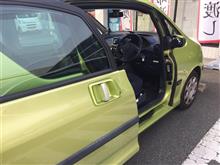 プジョー1007の運転席自動スライドドアの評価
