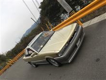 黄色いガードレール