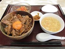 今日のランチも「孔子膳堂」ニンニク豚丼 600円