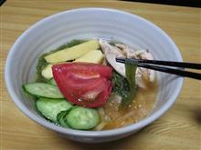 今日のディナーも、自宅で「ぴょんぴょん舎」のお土産冷麺 再び