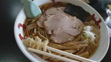 人気店は平日も容赦なく混んでました(^^;。