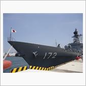 今日は護衛艦の見学・・・