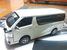 〈1/43〉TOYOTA HIACE VAN Standard Body Super GL