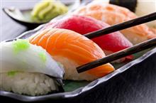 お　昼　は　、　「　　お　　寿　　司　　」　　～