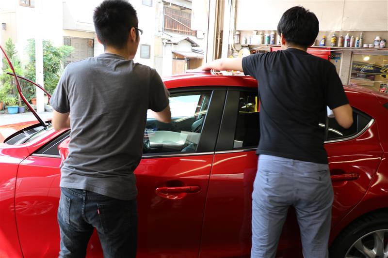 超撥水性 耐久性 ワックス並みの艶 Carfactory Answer カーファクトリー アンサー の超撥水性コーティング剤 Genesis B ジェネシスb を試してみた Pr みんカラスタッフチームのブログ みんカラスタッフブログ みんカラ