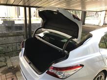 トランクがボタン一つで全開に！