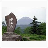 中山峠に雪が降る。