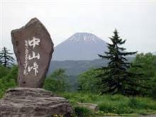 中山峠に雪が降る。