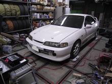 車重を測ったりアライメントを見たり