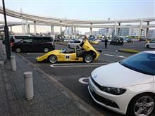 大黒PAはクルマの展示スペース？
