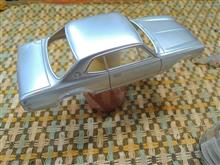 1/32ハコスカGT-R塗装中の😆で！深呼吸～巻き寿司にしました。