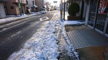 こういうトラックが居るから事故は減らない