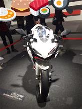 大阪モーターショーいってきましたよ 大阪モーターショーいってきましたよ