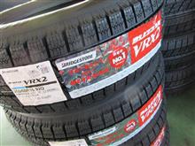 冬の準備完了...BMW F30 320d　スタッドレスタイヤ交換　BS　VRX2