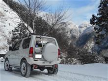 思いつき、ちょびり不安ながら、単独雪山アタック、新雪でラッキーでした。 