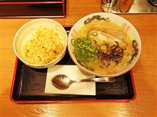 九州道上り吉志PA　ラーメン半チャーハンセット７７０円