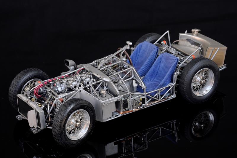 MINICHAMPS 赤いミニカー 限定300台 081/300（超絶ディテール