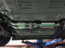 クルーズ Ｒ３５ ＴＲＵＳＴキャタライザー取付けチュー！