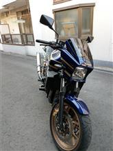 バイクは一人で乗るに限る。 バイクは一人で乗るに限る。