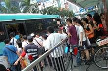 バスの運賃箱の、中身を見れば分かる　中国で「モバイル決済」を、急速に普及せざるを得ない理由