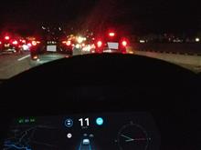 初めてテスラで大きな渋滞を体験 初めてテスラで大きな渋滞を体験