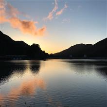 5月というのに寒い奥多摩湖