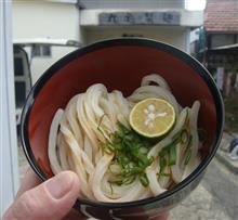 ホントの丸亀製麺のうどんを食べる ホントの丸亀製麺のうどんを食べる