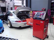 ポルシェ993のエアコンも冷房能力アップを「スナップオン/エアコンサービスステーション」 ポルシェ993のエアコンも冷房能力アップを「スナップオン/エアコンサービスステーション」