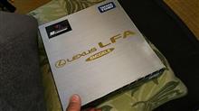 いよいよ明日は #トミカプレミアム #レクサス #LFA と #フィアット #500 の #発売日 なんで，とりま #リミテッド のLFAを準備して軽く予習中♡