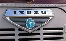 　い　す　ゞ　の　　ト　ラ　ッ　ク