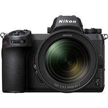 ニコンの新製品発表。 ニコンの新製品発表。