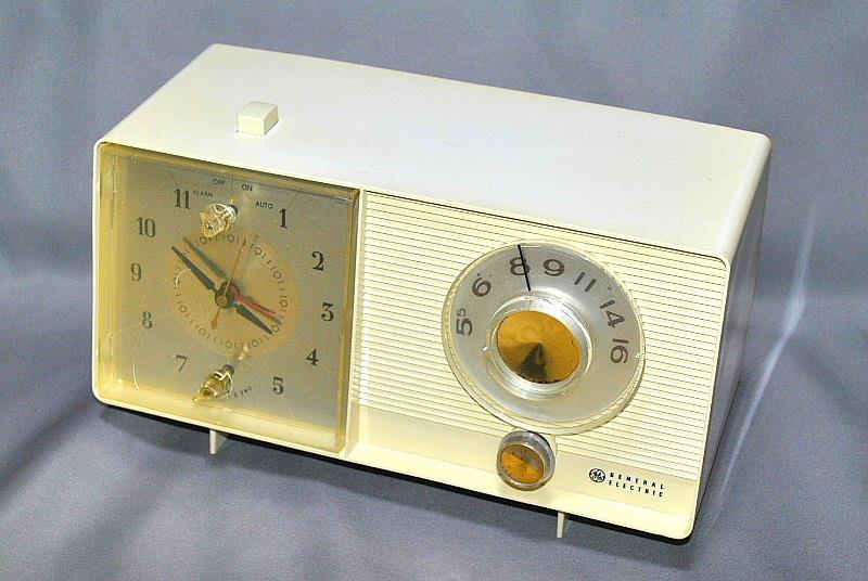 米ゼネラル エレクトリック 真空管ラジオ MODEL C-505D ｜覆面