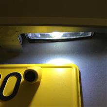 LED化したナンバー灯が