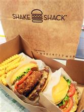Shake Shack　ハンバーガー♪(＾-＾)/
