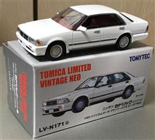 トミカリミテッドヴィンテージのY31セドリックグランツーリスモSVです♪ トミカリミテッドヴィンテージのY31セドリックグランツーリスモSVです♪