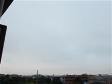 １０月６日　スッキリしない天気な３連休初日の土曜日、おはよ～♪