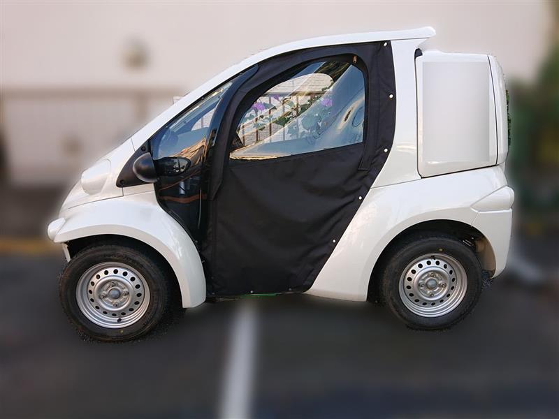 うちのおくさま 一人乗り超小型電気自動車 『COMS』に乗っているんです