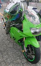 KAWASAKI ZXR400R ライムグリーン&SUZUKI 84GSX-R HBカラー 、85RG400Γ in Racer Replica Big Festival2018秋 KAWASAKI ZXR400R ライムグリーン&SUZUKI 84GSX-R HBカラー 、85RG400Γ in Racer Replica Big Festival2018秋