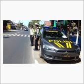 インドネシア の 地方警察  ...