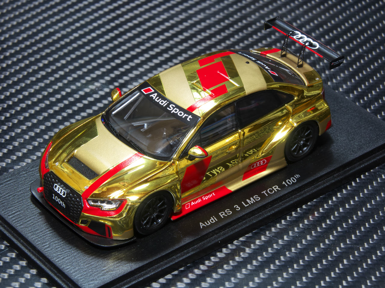 1/43 Audi RS 3 LMS TCR デリバリー100台目記念車両