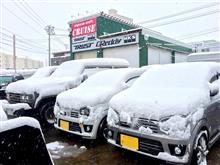 クルーズ 朝イチ 雪がガガガ～！