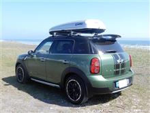 MINI　R60は入院中です。