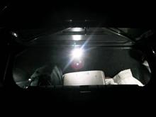 トランクルームランプの交換完了。