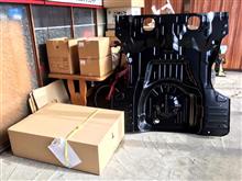 クルーズ 三菱純正パーツ大量入荷！